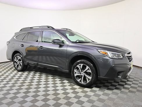 Used 2022 Subaru Outback Limited image 8
