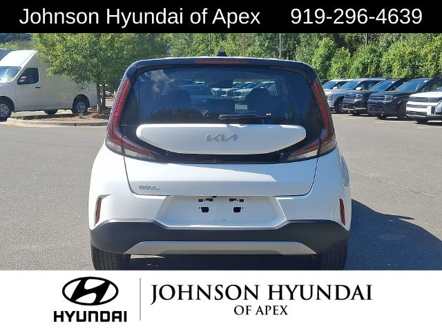 Used 2023 Kia Soul LX w/ LX Technology Package FWD image 25