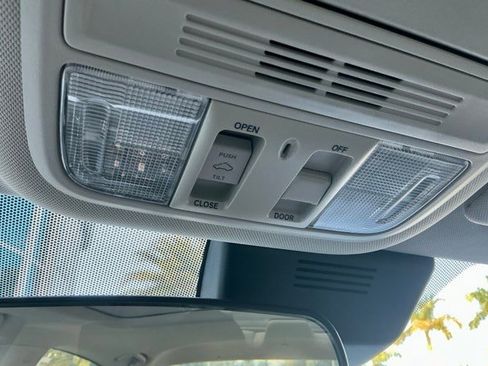 Used 2020 Honda Accord EX image 27