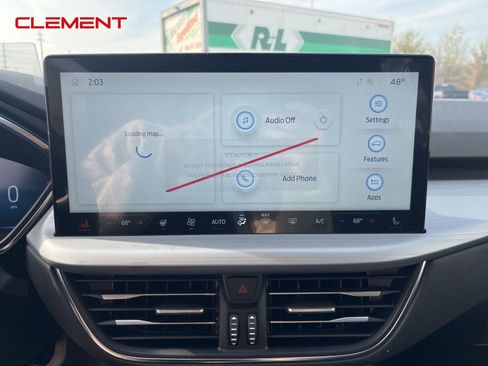 New 2024 Ford Escape SE w/ PHEV Premium Package image 17