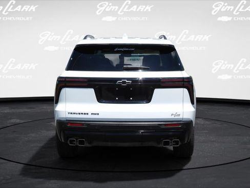 Used 2025 Chevrolet Traverse LT w/ Midnight/Sport Edition AWD/4WD image 18