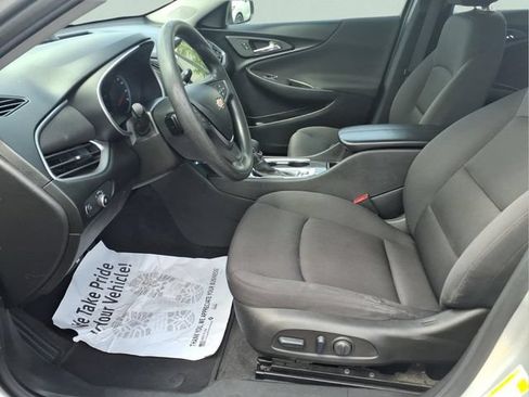 Used 2022 Chevrolet Malibu LT FWD image 19