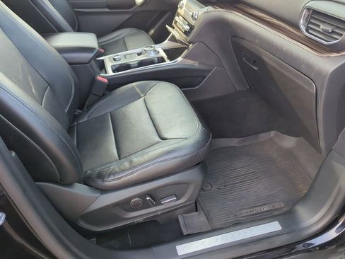 Used 2020 Ford Explorer Limited w/ Class III Trailer Tow Package image 42