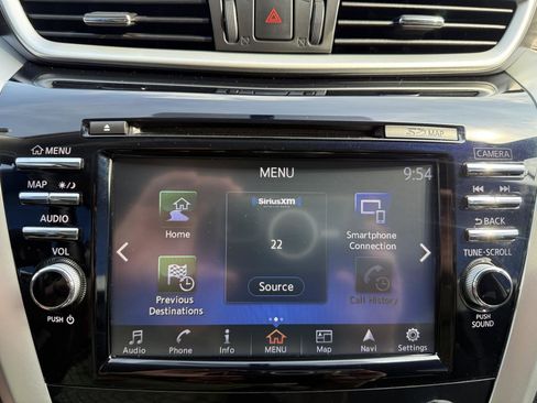 Used 2018 Nissan Murano SV AWD/4WD image 8