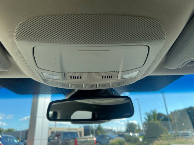 Used 2019 Ford Edge SE FWD image 22