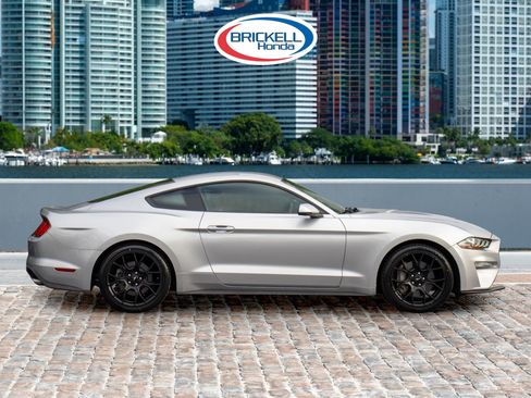 Used 2019 Ford Mustang Premium w/ Ecoboost Performance Package image 4