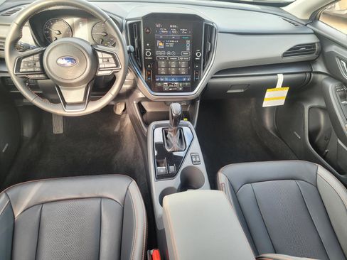 Certified 2025 Subaru Crosstrek 2.5i Limited w/ Crosstrek Mirror Package image 5