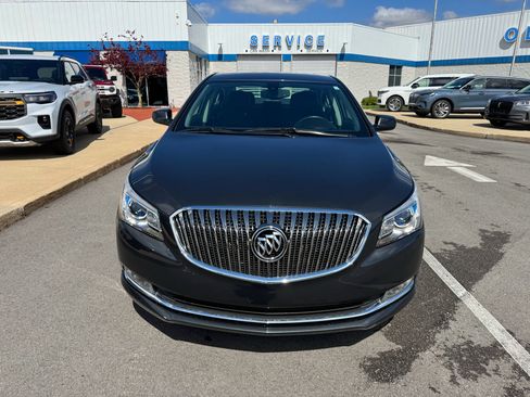 Used 2015 Buick LaCrosse FWD image 2