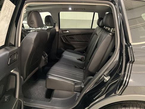 Certified 2023 Volkswagen Tiguan SE FWD image 21