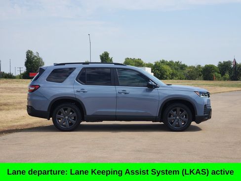 New 2026 Honda Pilot Sport image 8