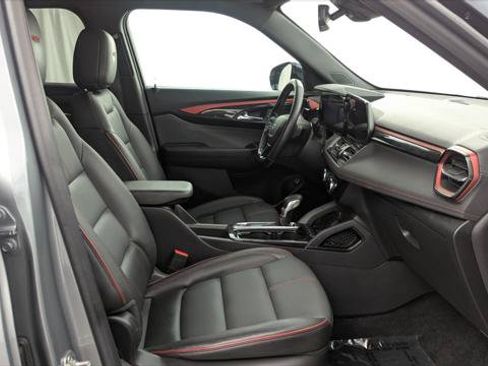 Used 2024 Chevrolet TrailBlazer RS w/ Convenience Package AWD/4WD image 22