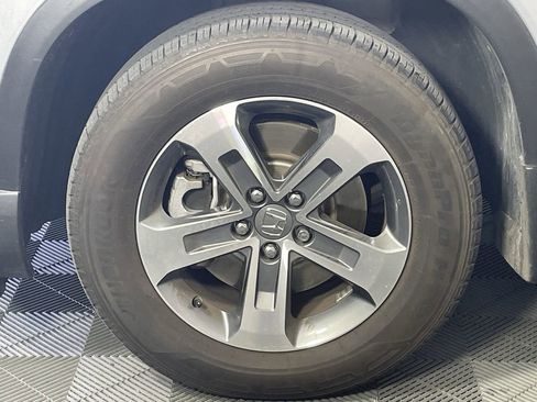 Used 2024 Honda Pilot EX-L image 9