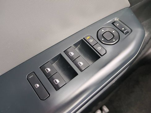 Used 2025 Kia K4 FWD image 21