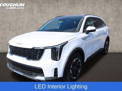Used 2025 Kia Sorento S w/ Panoramic Sunroof Package FWD image 6