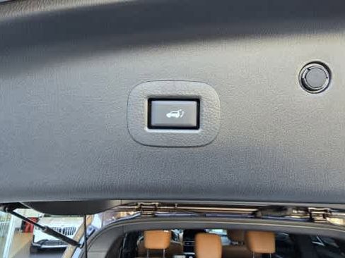 Used 2024 INFINITI QX80 Sensory w/ Cargo Package image 29