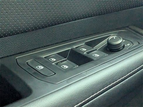 New 2026 Volkswagen Atlas SE image 27