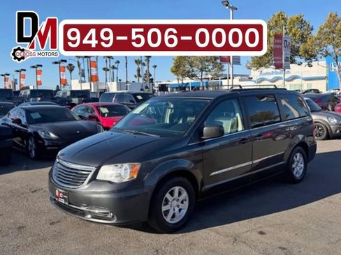 Used 2012 Chrysler Town & Country Touring w/ Entertainment Group #1 FWD image 1
