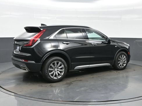 Used 2020 Cadillac XT4 Premium Luxury w/ Technology Package AWD/4WD image 6