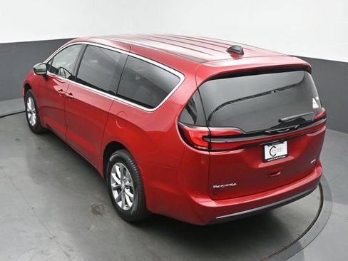 New 2027 Chrysler Pacifica Select w/ Family Tech Group AWD/4WD image 41