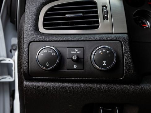 Used 2014 Chevrolet Silverado 2500 LTZ w/ LTZ Plus Package image 21