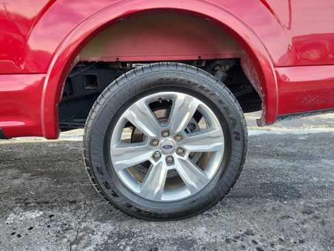 Used 2015 Ford F150 Platinum w/ Equipment Group 701A Luxury image 5