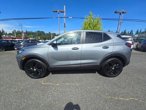 Used 2024 Buick Encore GX Preferred w/ Comfort Package AWD/4WD image 4