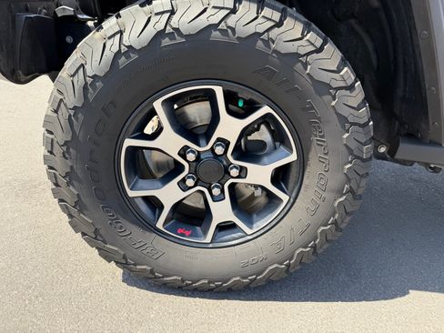Used 2019 Jeep Wrangler Unlimited Rubicon AWD/4WD image 28
