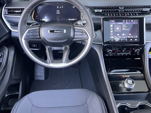 New 2026 Jeep Grand Cherokee Laredo X AWD/4WD image 19