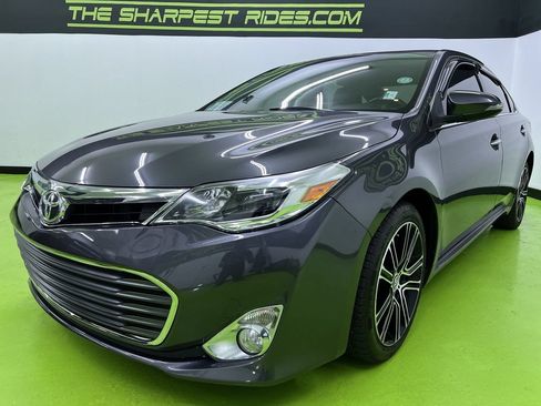 Used 2015 Toyota Avalon XLE Touring FWD image 5