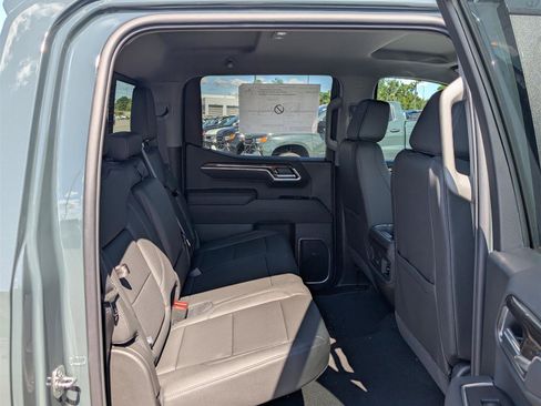 New 2026 Chevrolet Silverado 1500 LT w/ Z71 Off-Road Package image 8