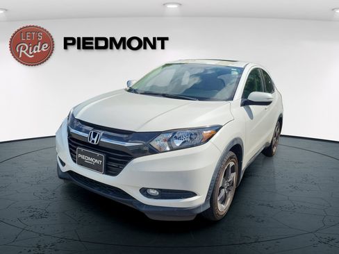Used 2018 Honda HR-V EX image 1
