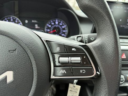 Certified 2024 Kia Forte LXS image 27