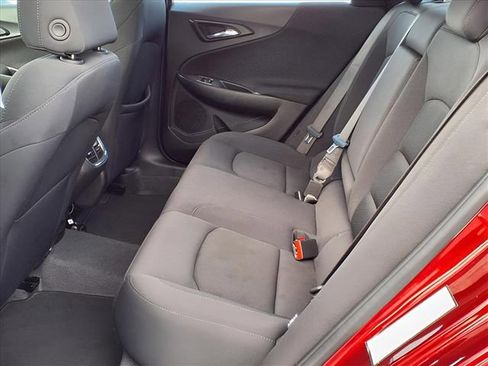 Used 2024 Chevrolet Malibu LT image 13