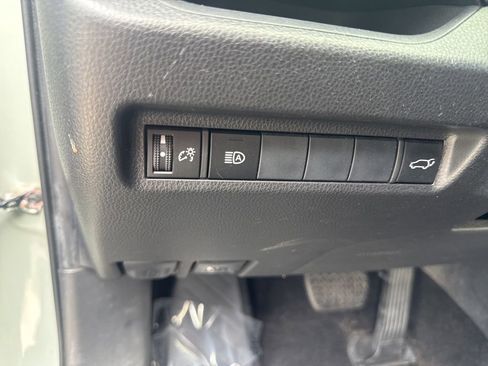 Used 2019 Toyota RAV4 XLE w/ Convenience Package AWD/4WD image 19