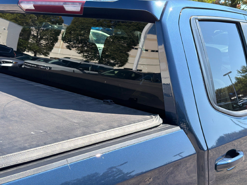 Used 2022 Chevrolet Silverado 1500 LT AWD/4WD image 8