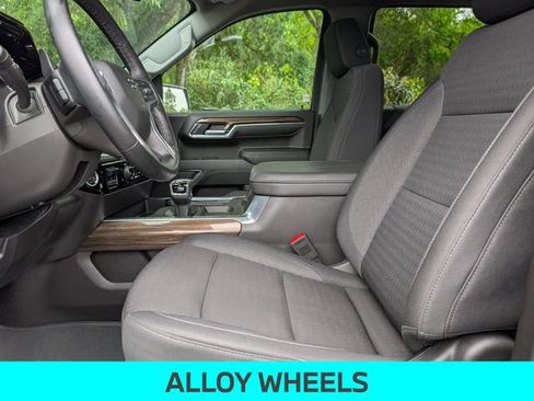 Used 2025 Chevrolet Silverado 1500 LT Trail Boss w/ LPO, Dark Essentials Package AWD/4WD image 15