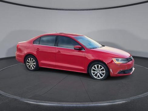 Used 2014 Volkswagen Jetta SE FWD image 2