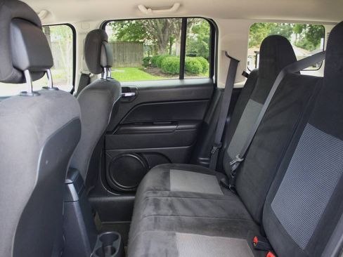 Used 2017 Jeep Patriot Sport w/ Power Value Group FWD image 11