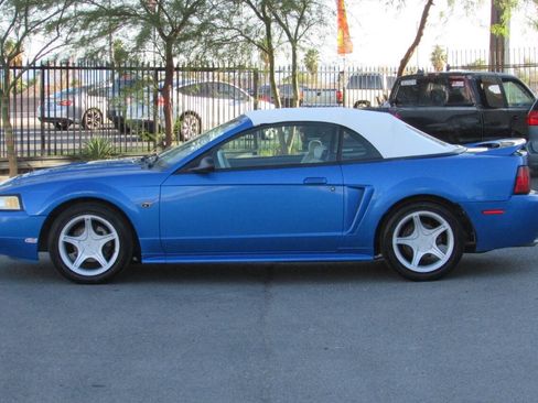 Used 2000 Ford Mustang GT RWD image 9