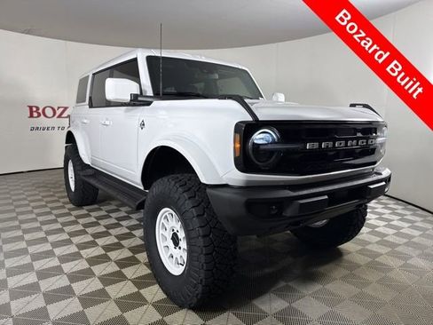 New 2025 Ford Bronco Outer Banks image 1