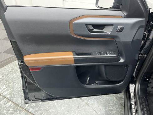 Used 2024 Ford Bronco Sport Outer Banks w/ Tech Package image 8