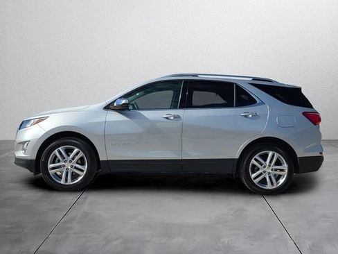 Used 2020 Chevrolet Equinox Premier AWD/4WD image 2