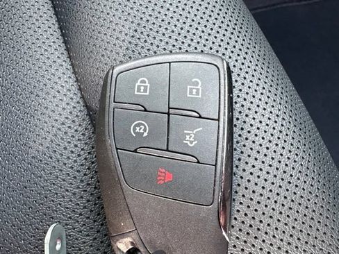 Used 2024 Chevrolet Blazer EV LT AWD/4WD image 38