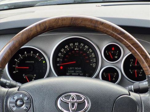 Used 2013 Toyota Tundra Platinum AWD/4WD image 11