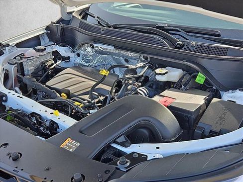 New 2026 Chevrolet Trax RS w/ Sunroof Package image 16