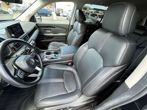 Used 2024 Honda Pilot EX-L image 13