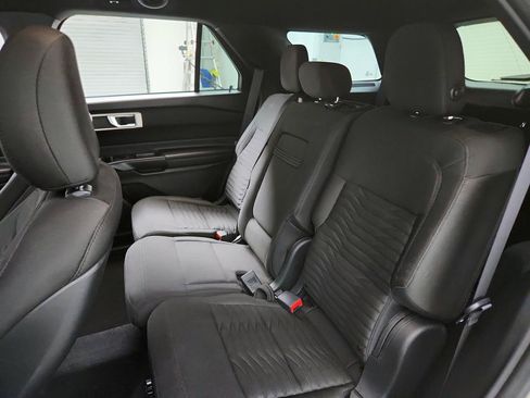 Used 2020 Ford Explorer XLT RWD image 23