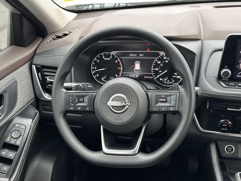 Used 2022 Nissan Rogue SV image 24