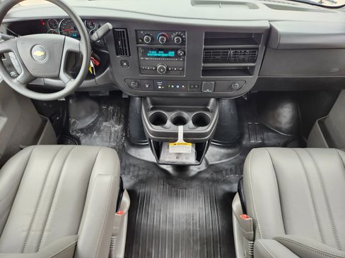 New 2025 Chevrolet Express 3500 LS w/ Chrome Appearance Package image 29