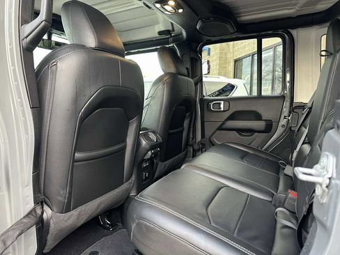 Used 2022 Jeep Wrangler Unlimited Sahara w/ Cold Weather Group image 40